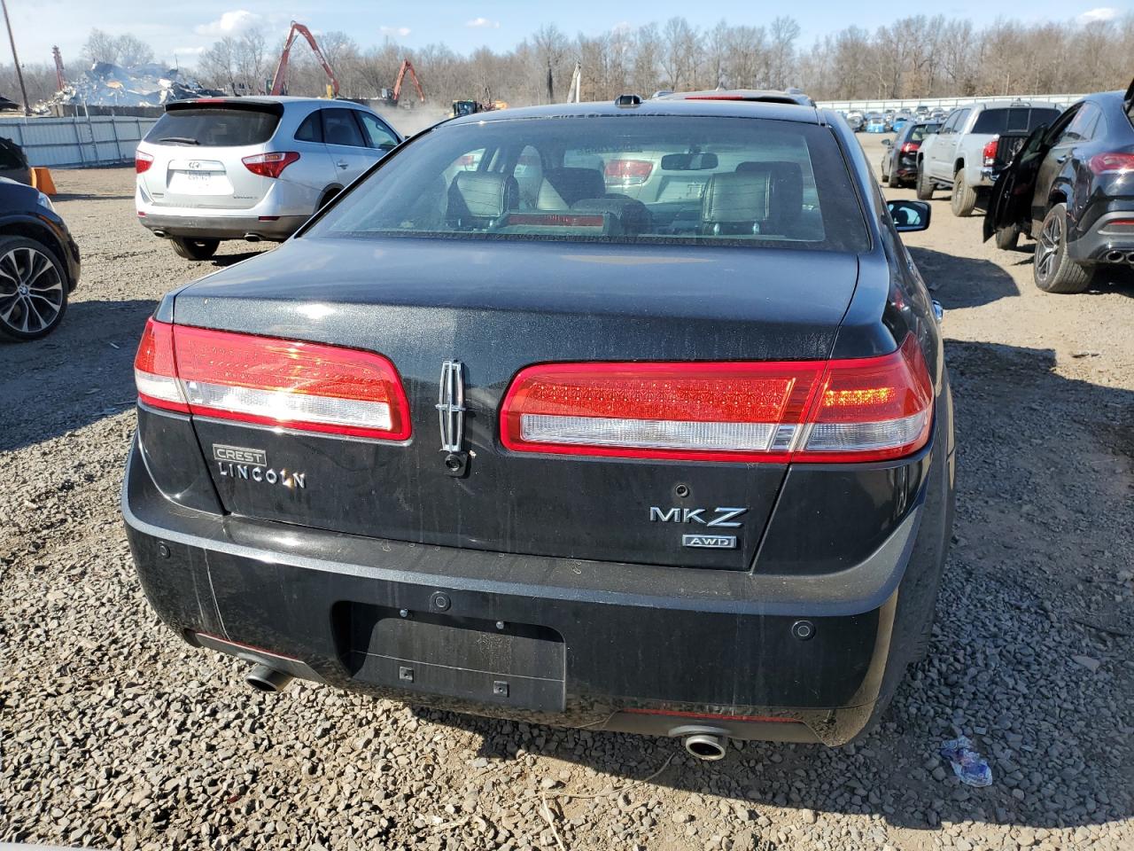 2012 Lincoln MKZ - Image 6