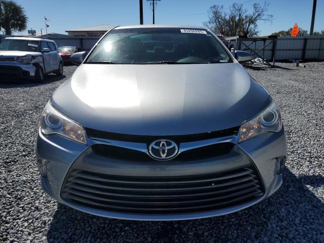  TOYOTA CAMRY 2015 Серебристый