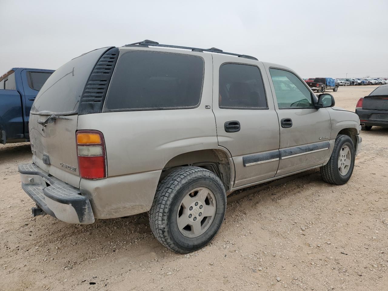 2001 Chevrolet Tahoe - Image 3