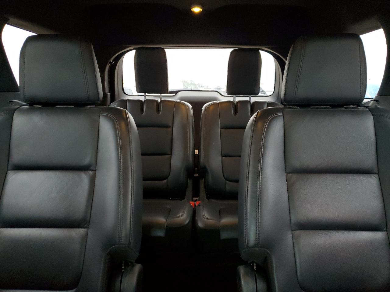 2015 Ford Explorer - Image 10
