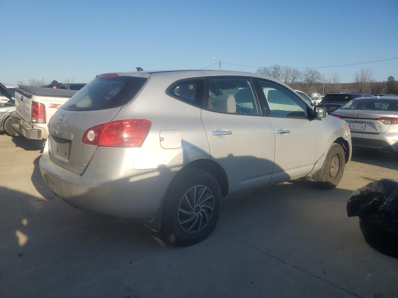 2010 Nissan Rogue - Image 3
