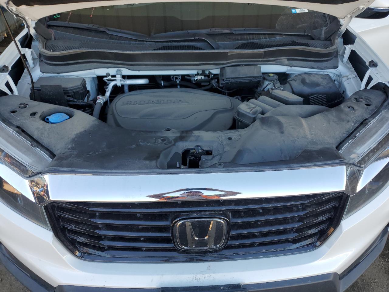 2022 Honda Ridgeline - Image 11
