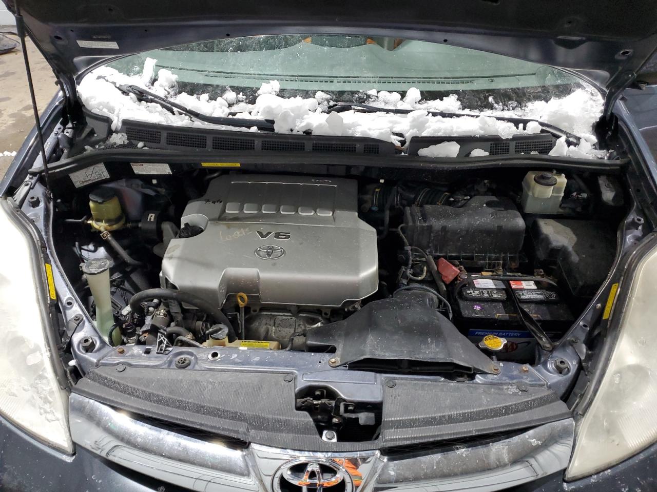 2009 Toyota Sienna - Image 12
