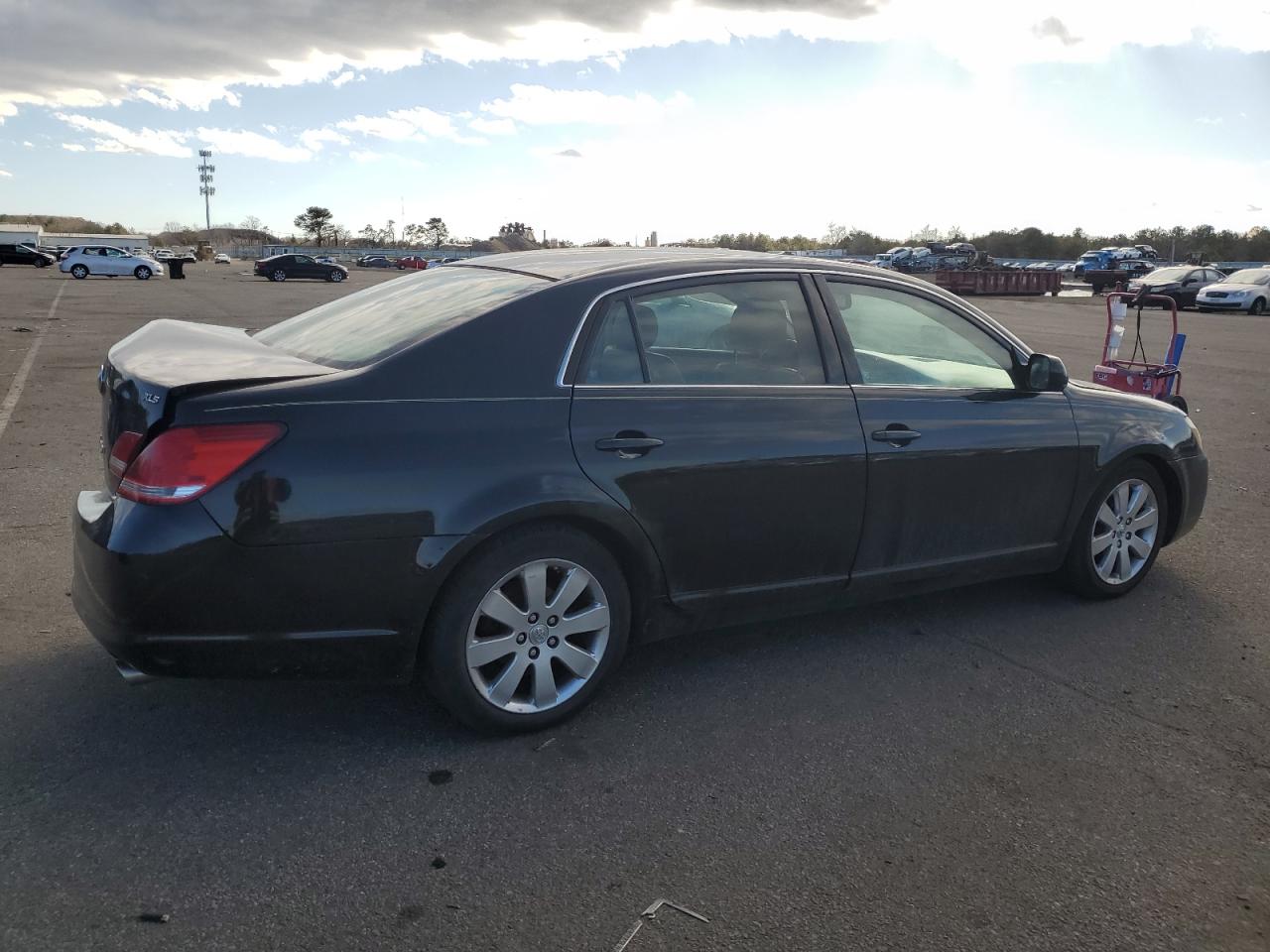 2007 Toyota Avalon - Image 3
