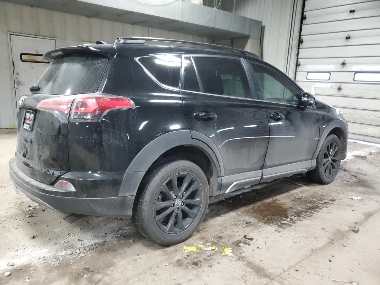 2018 Toyota RAV 4 - Image 3