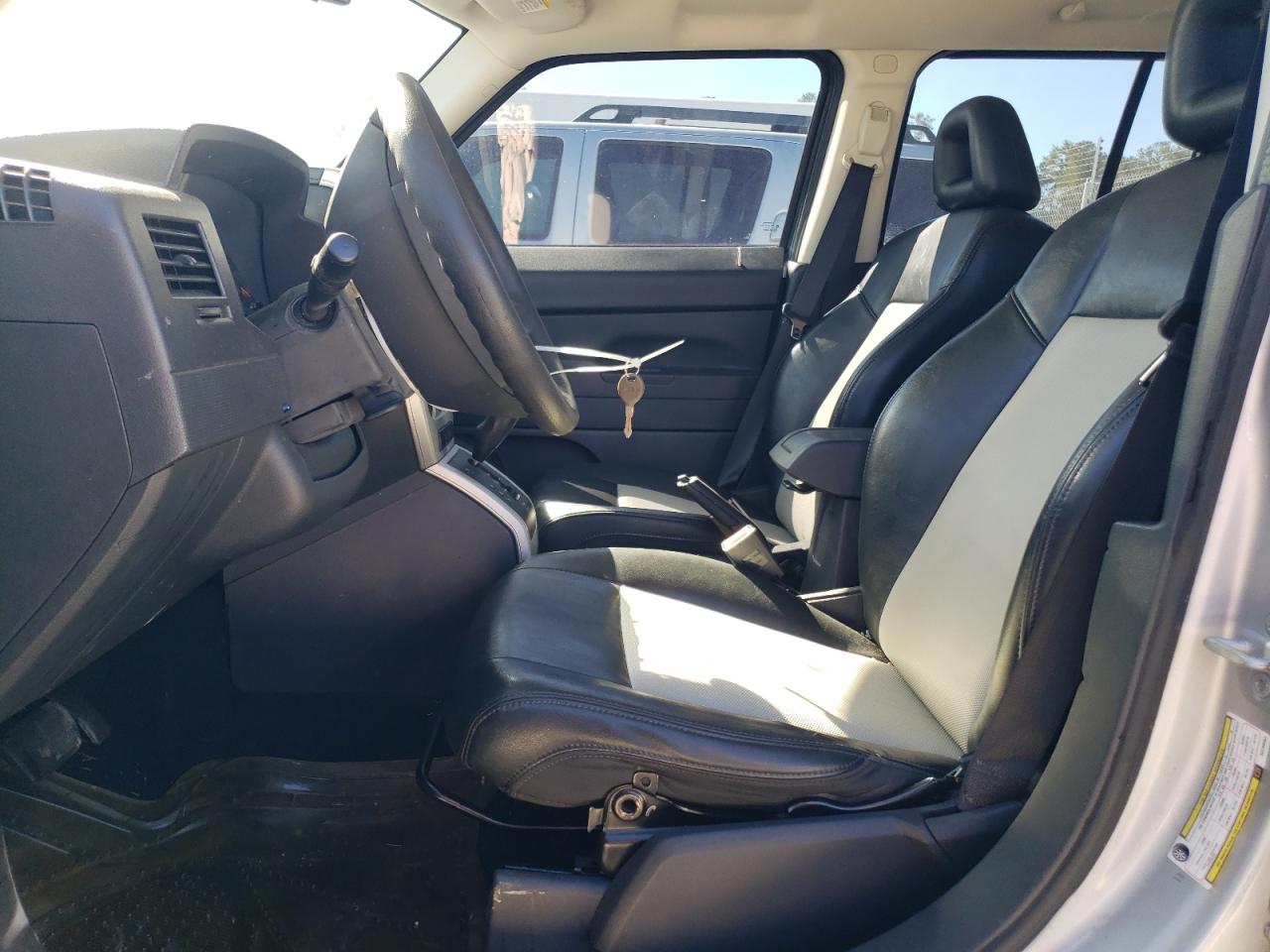 2008 Jeep Liberty (Patriot) - Image 7