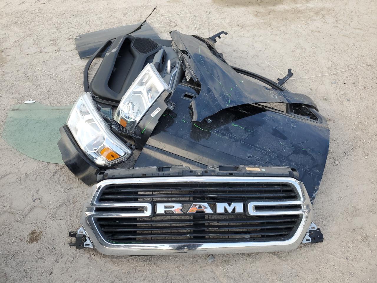 2019 RAM 1500 - Image 12