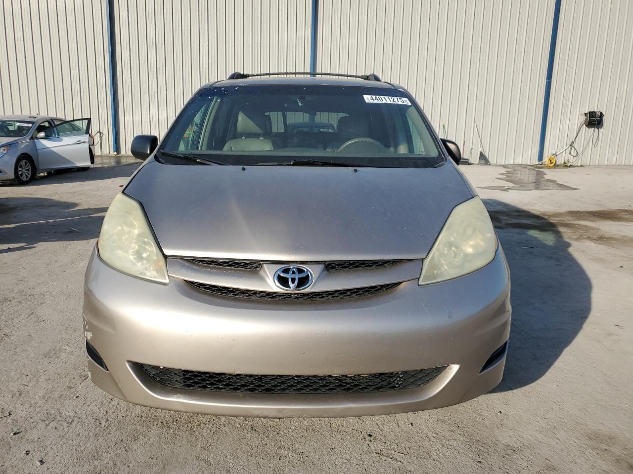 2006 Toyota Sienna - Image 5