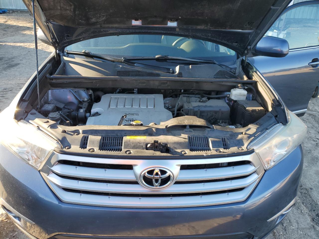 2012 Toyota Highlander Base VIN: 5TDZK3EH9CS081177 Lot: 45162045