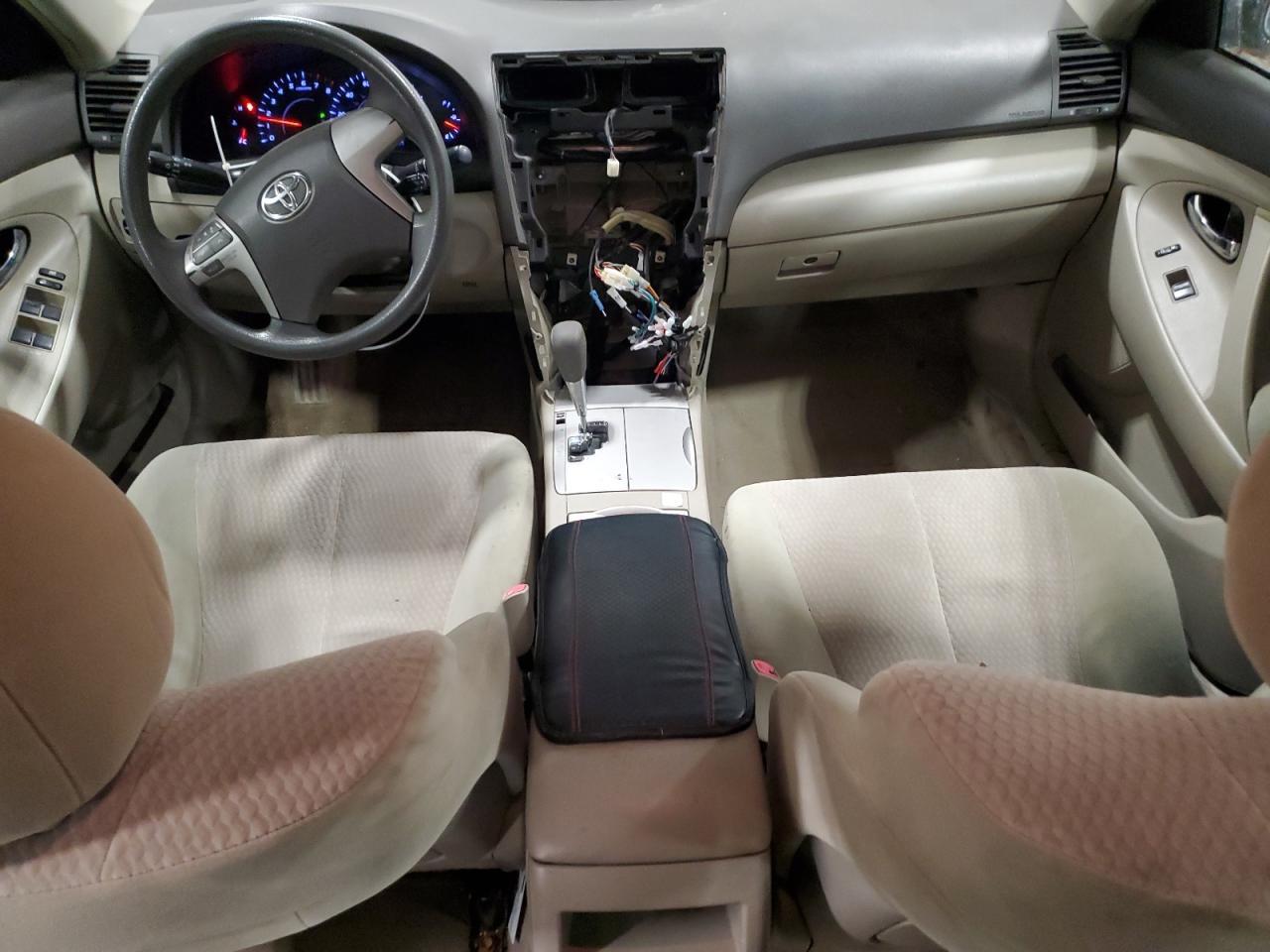 2010 Toyota Camry - Image 8