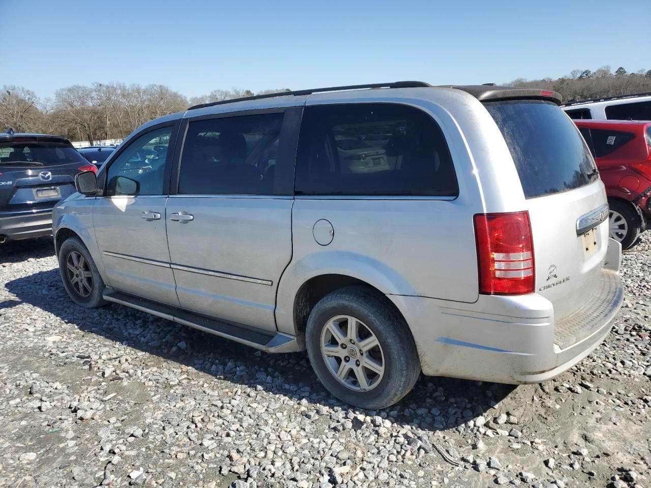 2010 Chrysler Town & Country - Image 2