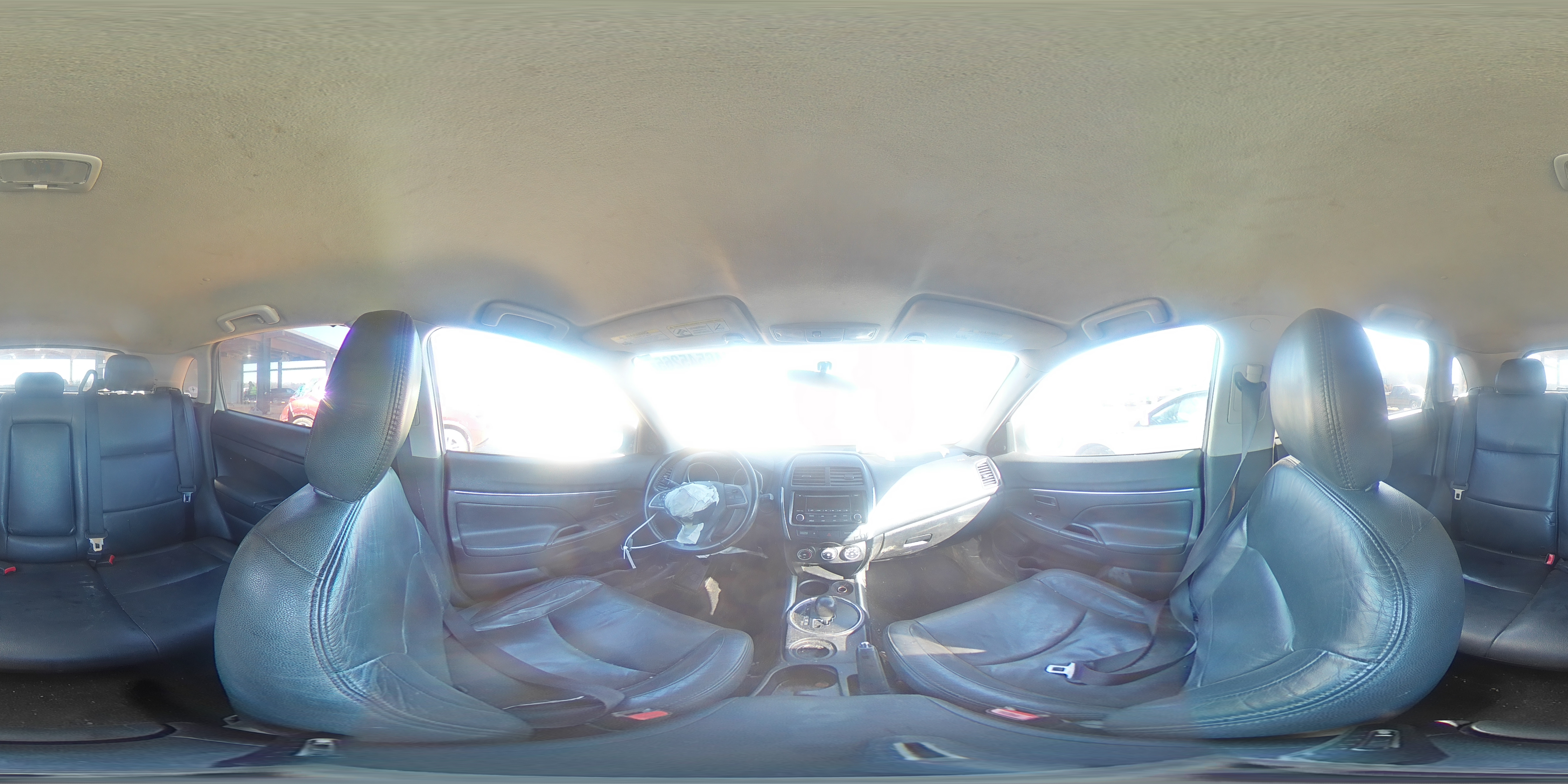 2014 Mitsubishi Outlander - Image 14
