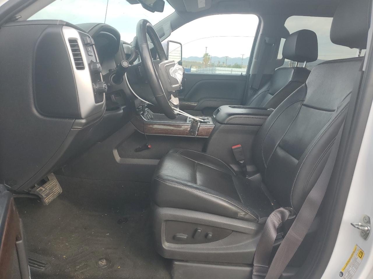 2017 GMC Sierra - Image 7