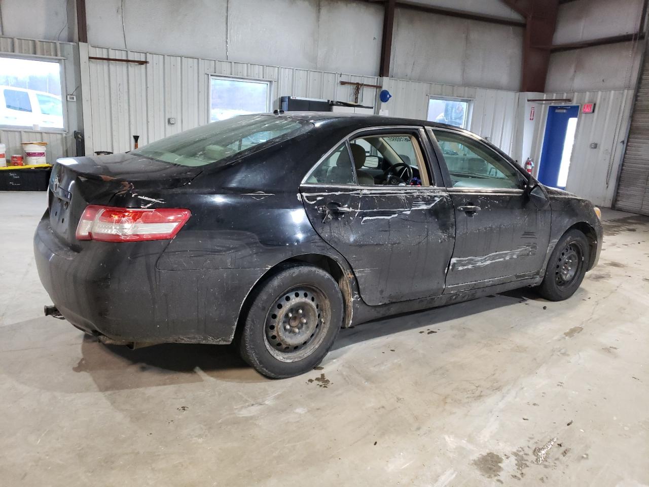 2010 Toyota Camry - Image 3