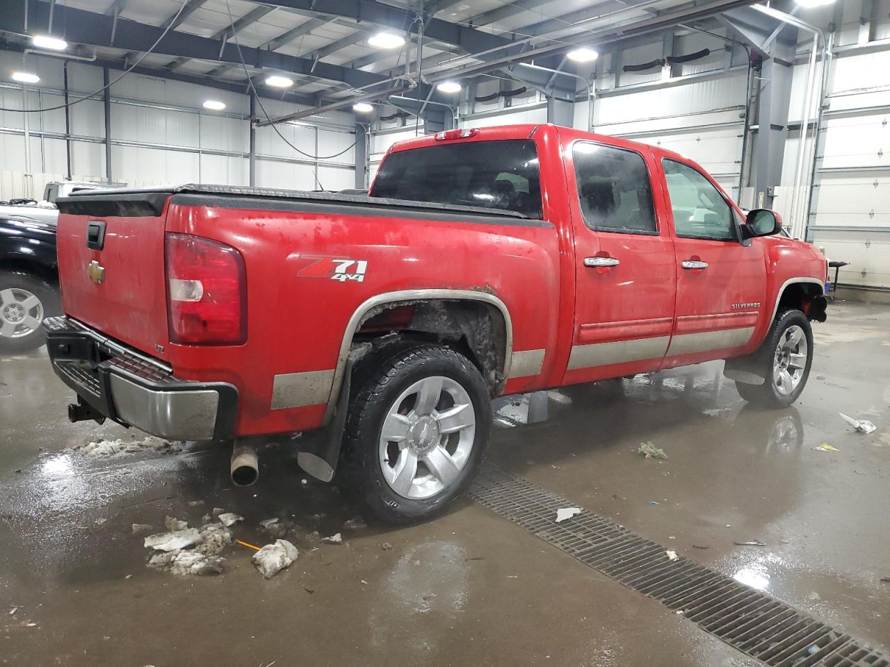 2009 Chevrolet Silverado - Image 3