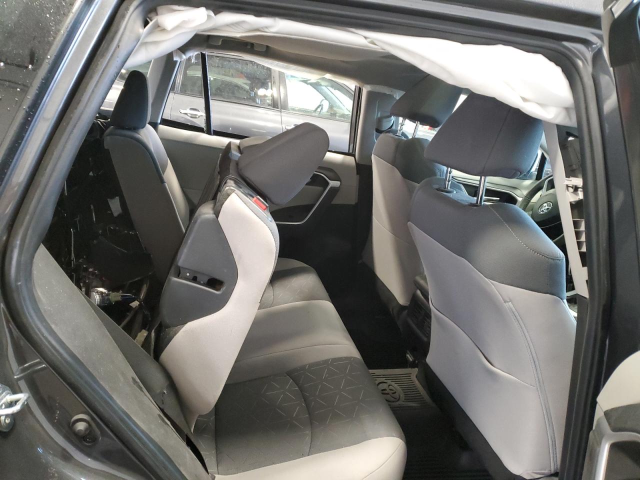 2024 Toyota RAV 4 - Image 11