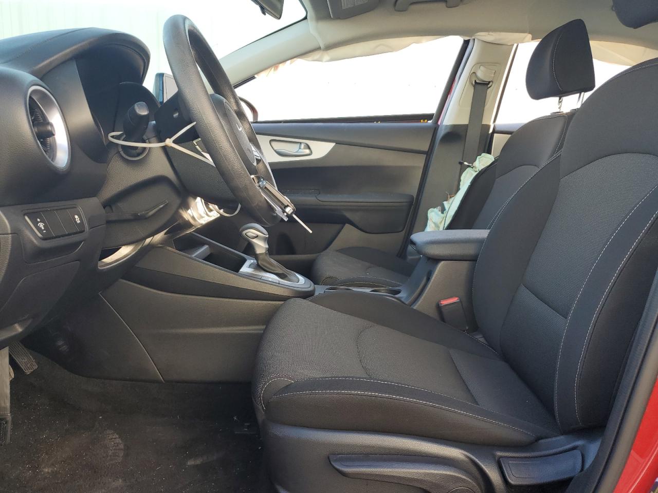 2024 Kia Forte - Image 7