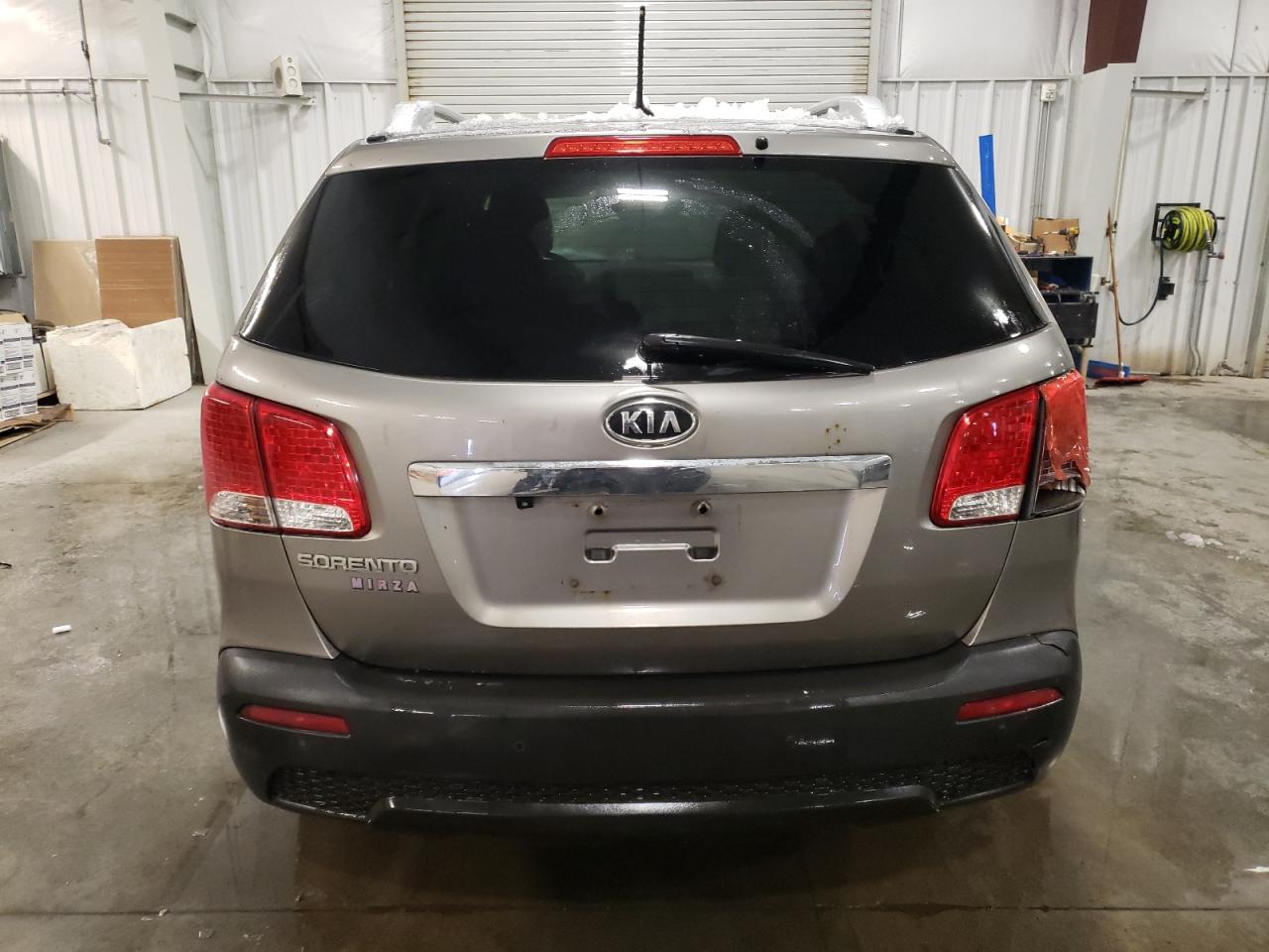 2011 Kia Sorento - Image 6