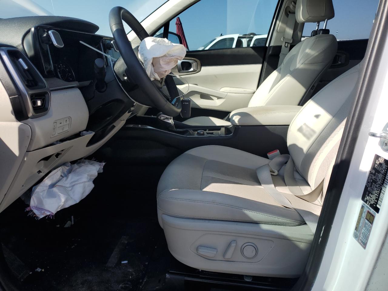 2023 Kia Sorento - Image 7