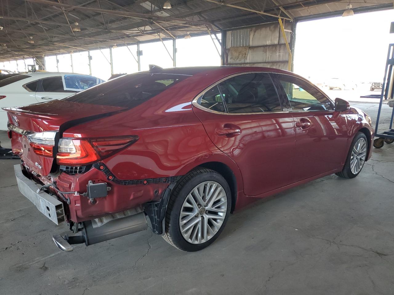 2017 Lexus ES - Image 3