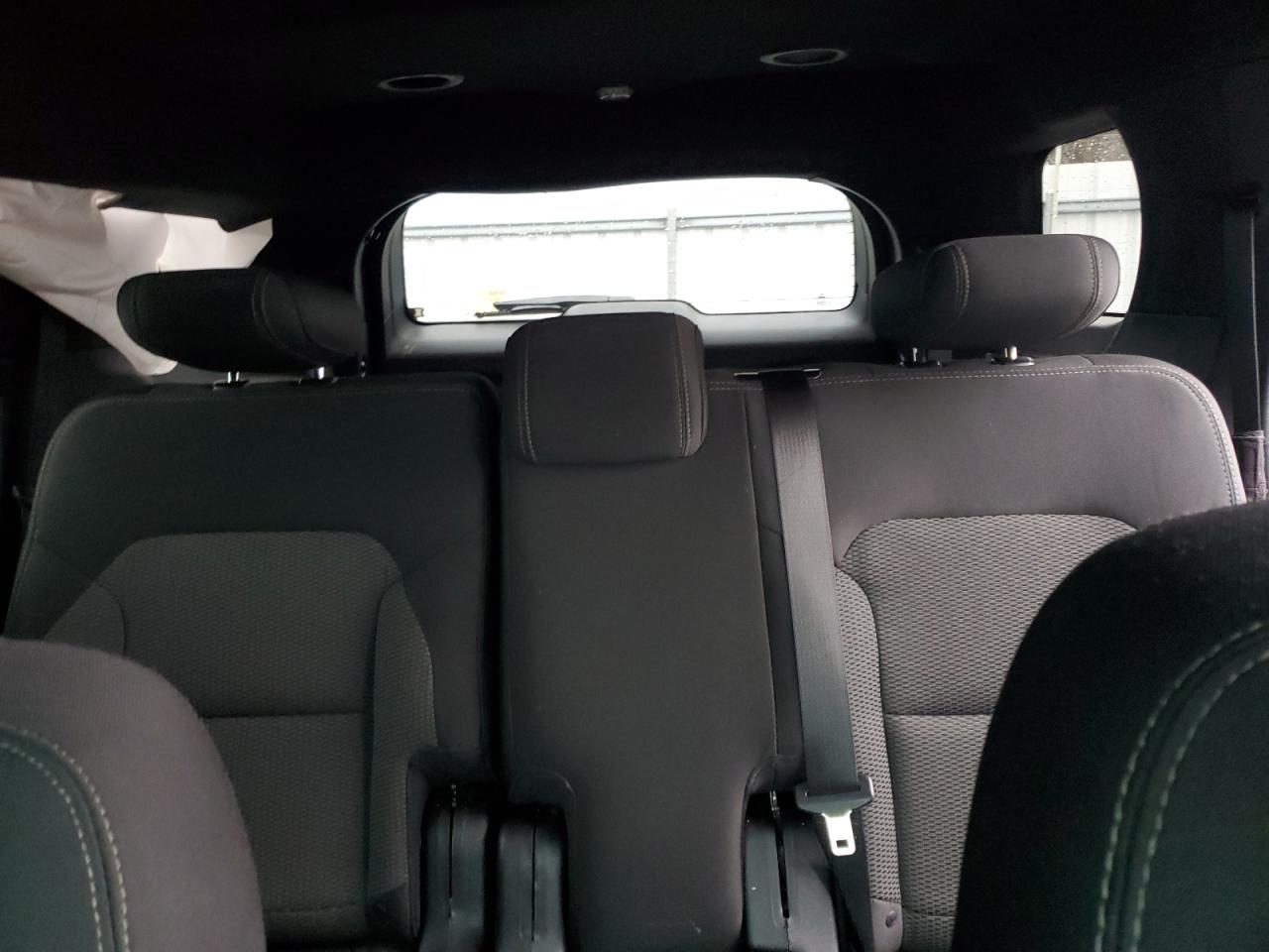 2016 Ford Explorer - Image 10