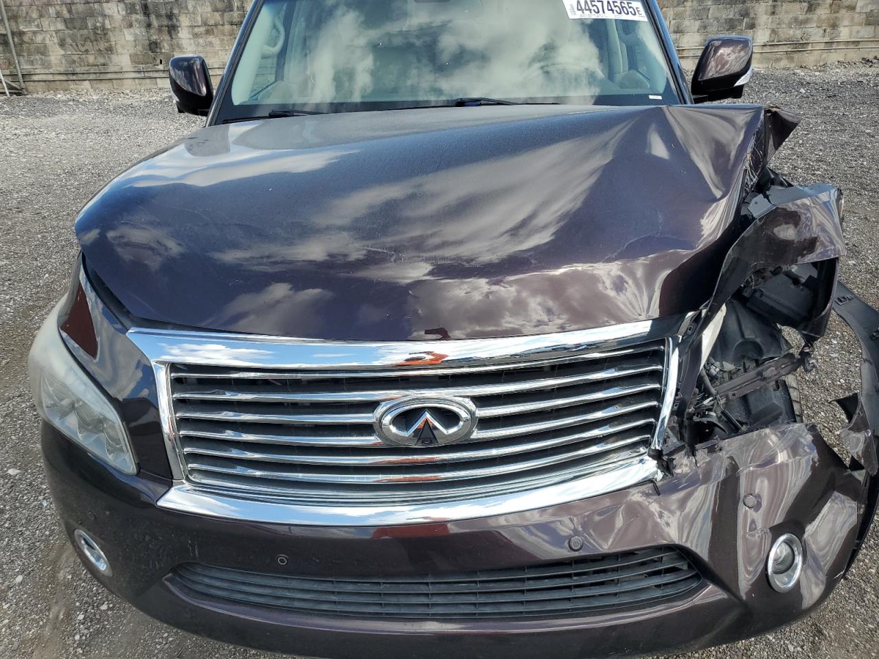 2014 Infiniti QX80 - Image 13