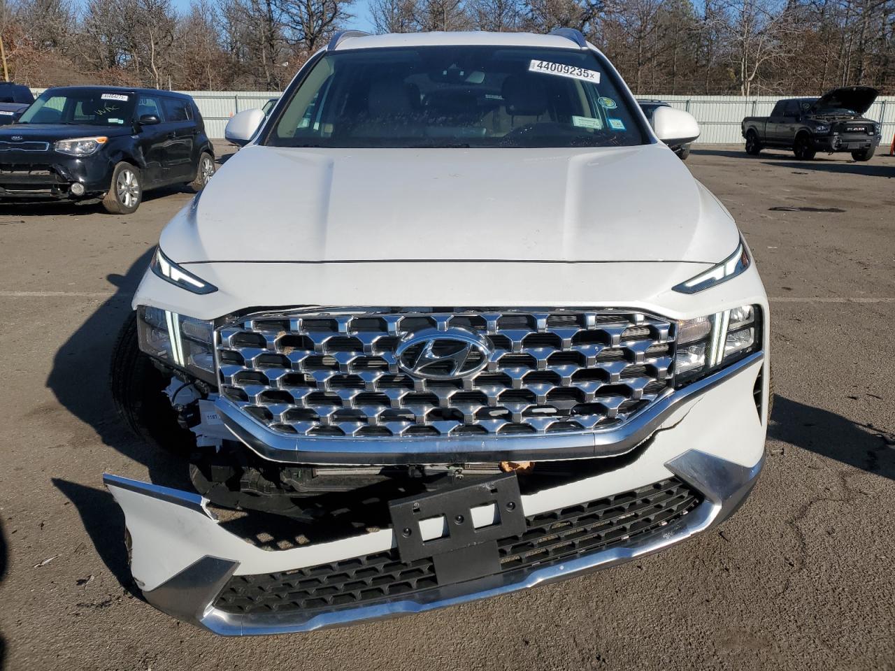 2022 Hyundai Santa Fe - Image 5