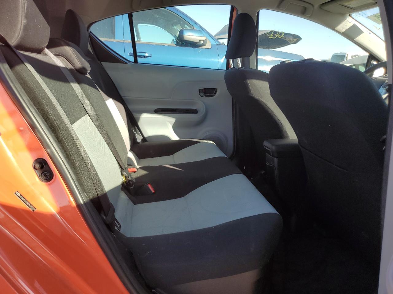 2012 Toyota Prius - Image 10
