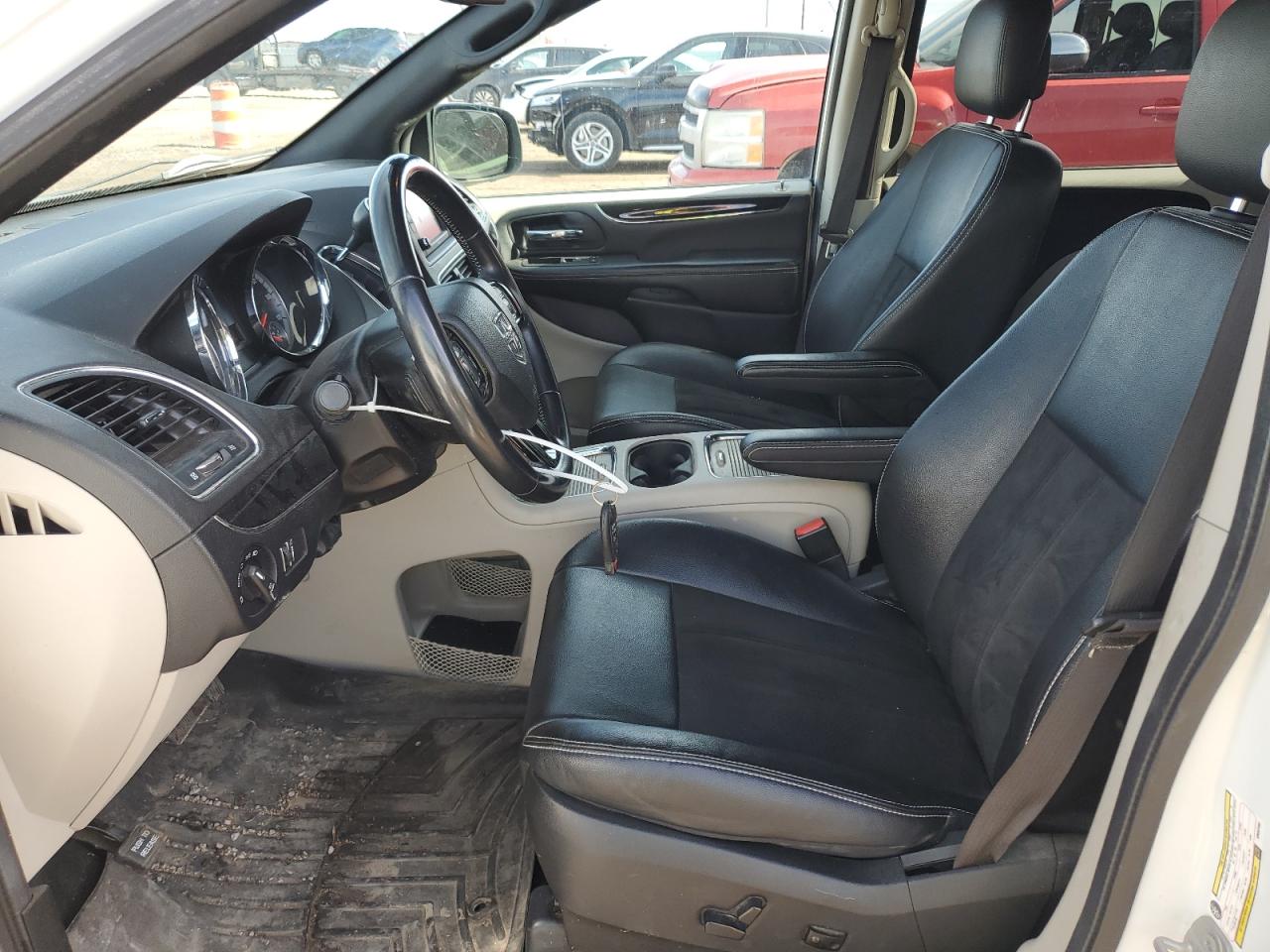 2019 Dodge Caravan - Image 7
