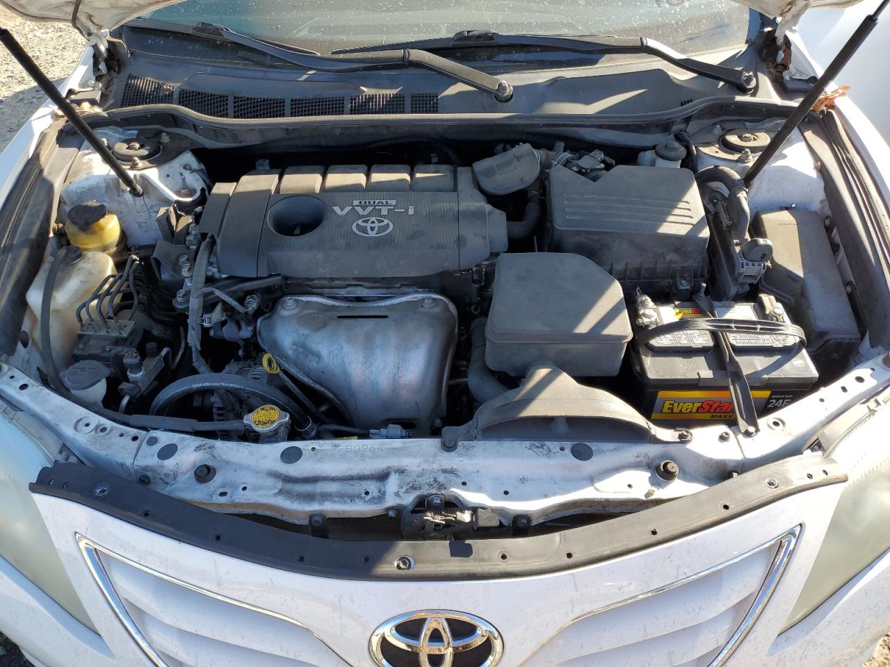2010 Toyota Camry - Image 11