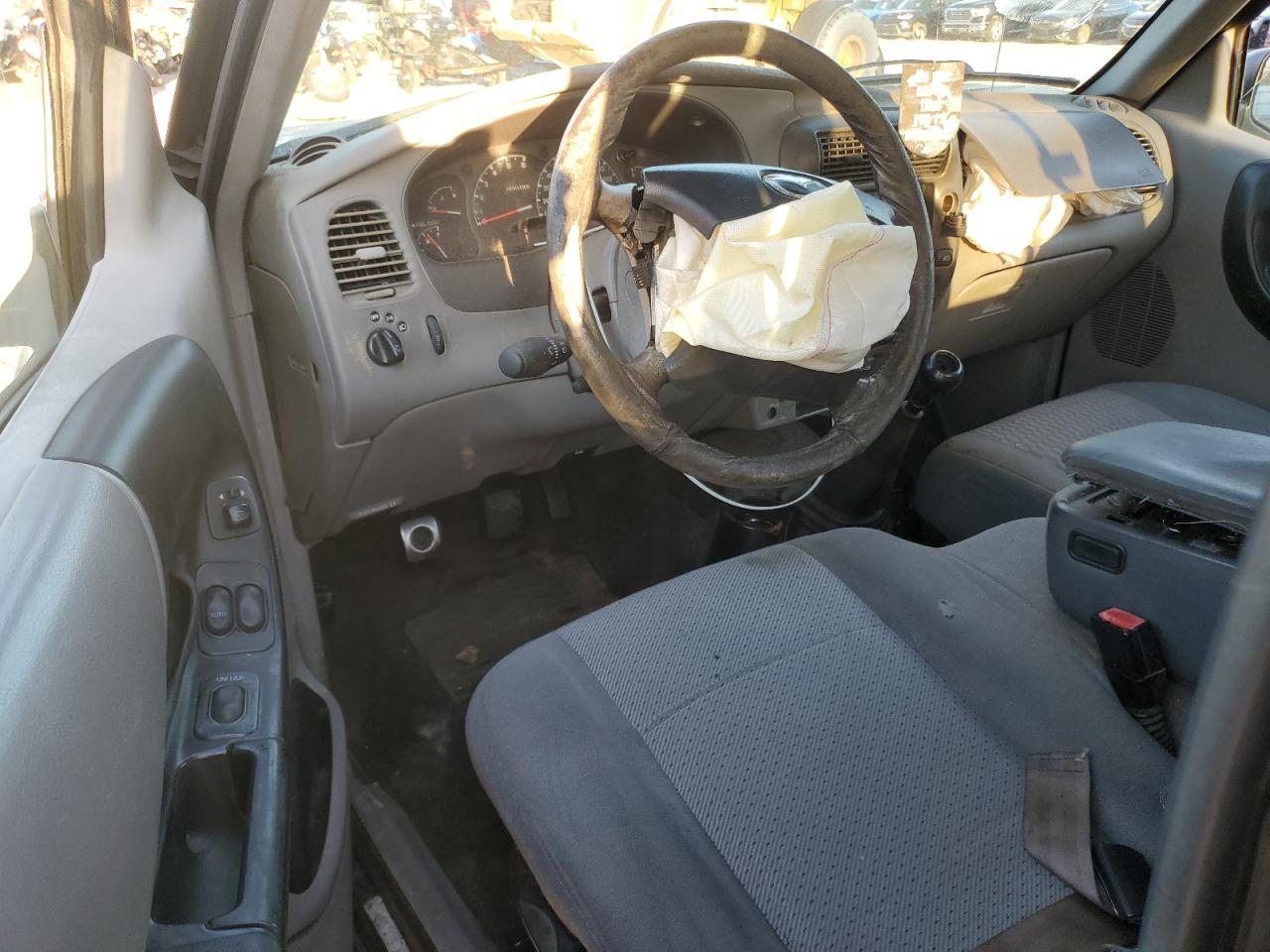2001 Mazda B-series - Image 8