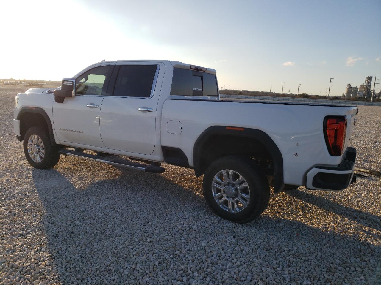 2022 GMC Sierra - Image 2