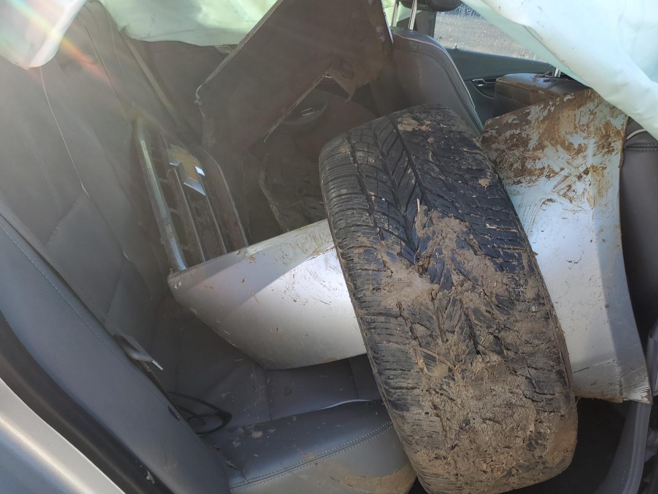 2014 Chevrolet Impala - Image 13