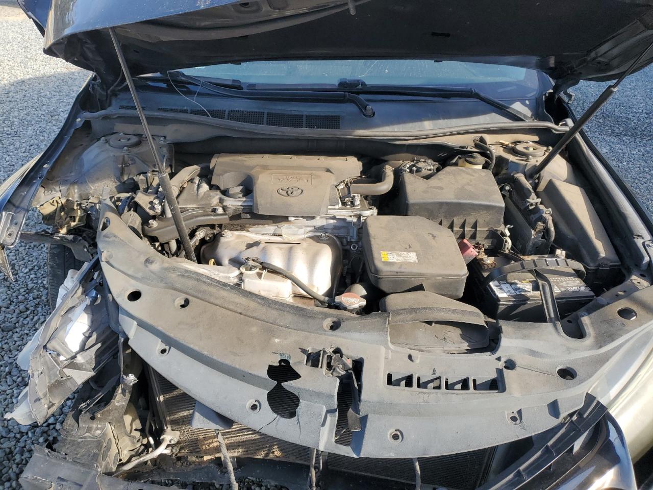 2016 Toyota Camry - Image 11