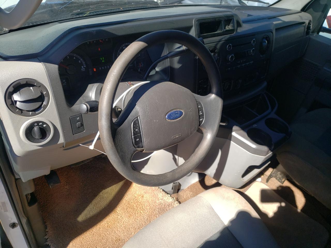 2014 Ford Econoline - Image 8