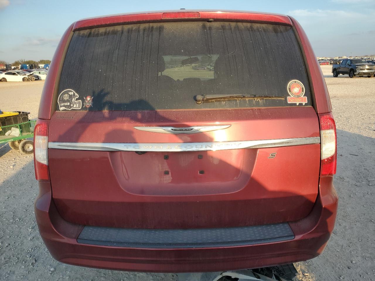 2015 Chrysler Town & Country - Image 6