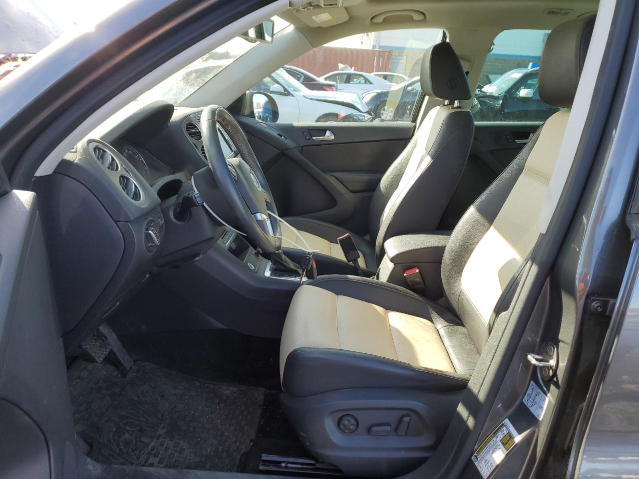 2016 Volkswagen Tiguan - Image 7