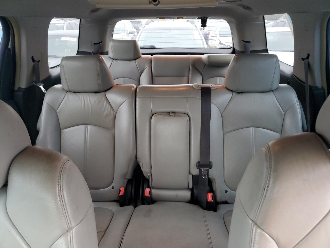 2007 GMC Acadia - Image 10