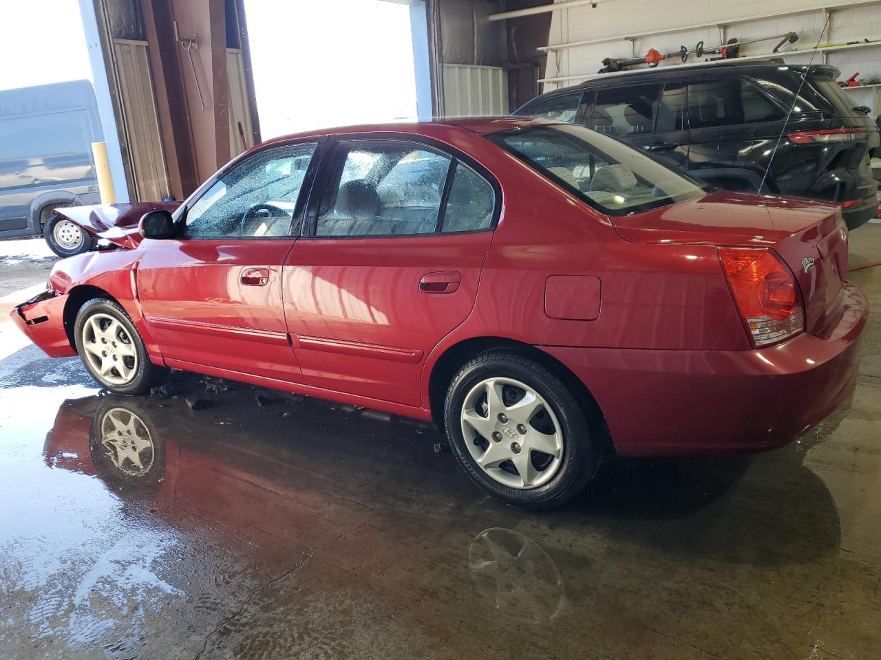 2005 Hyundai Elantra - Image 2