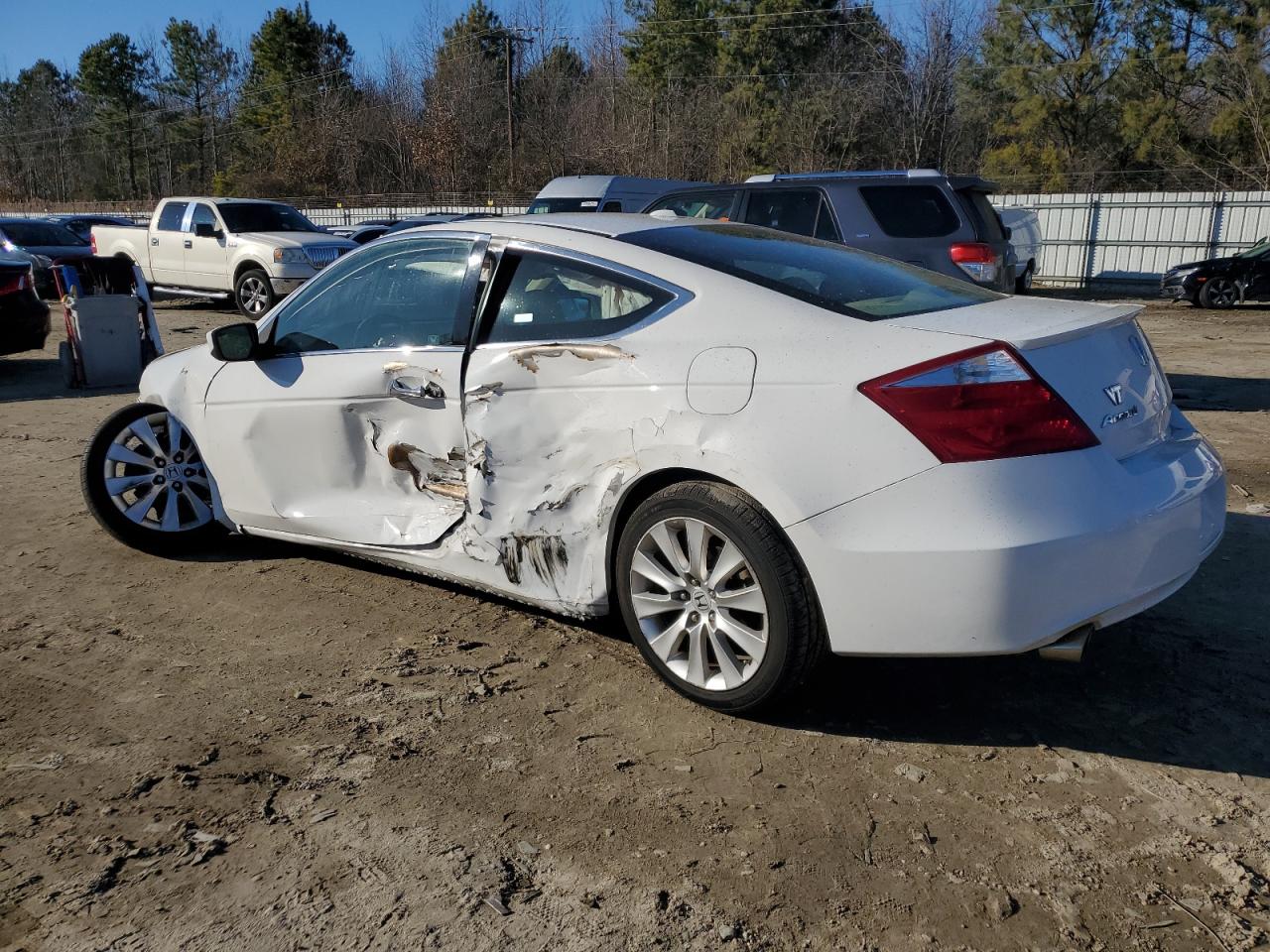 2009 Honda Accord - Image 2
