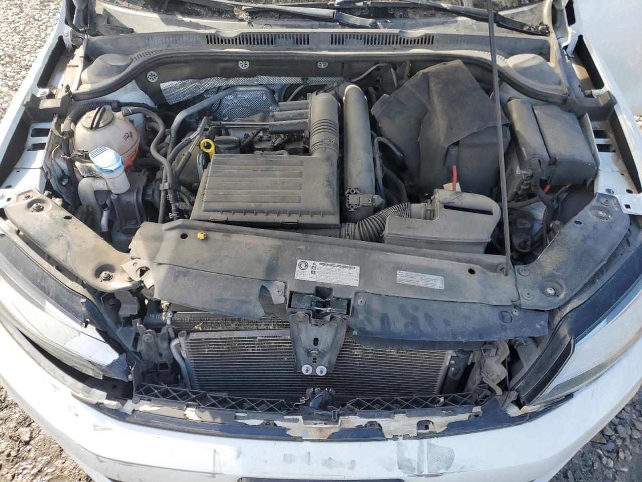 2017 Volkswagen Jetta - Image 11