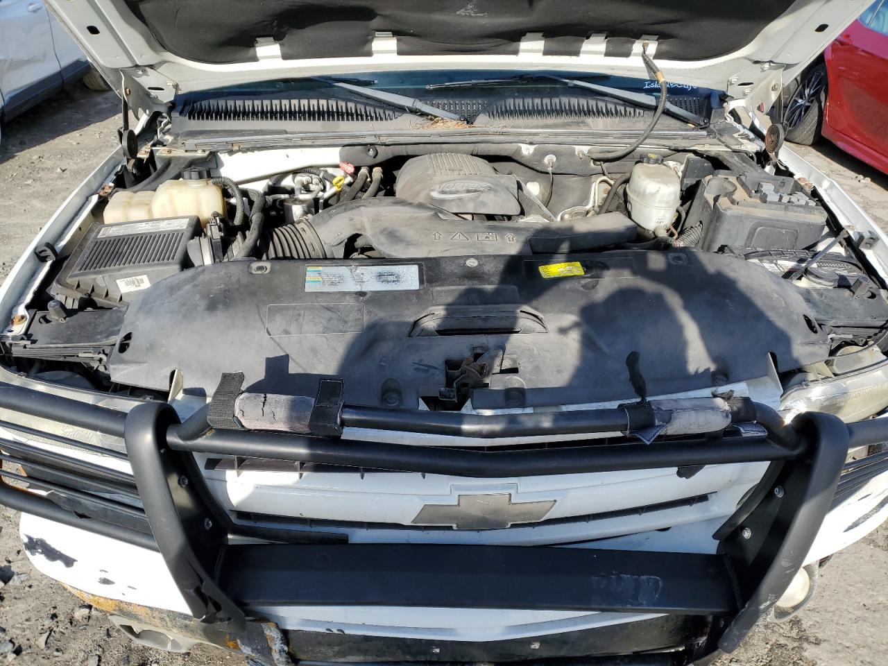 2006 Chevrolet Suburban - Image 12