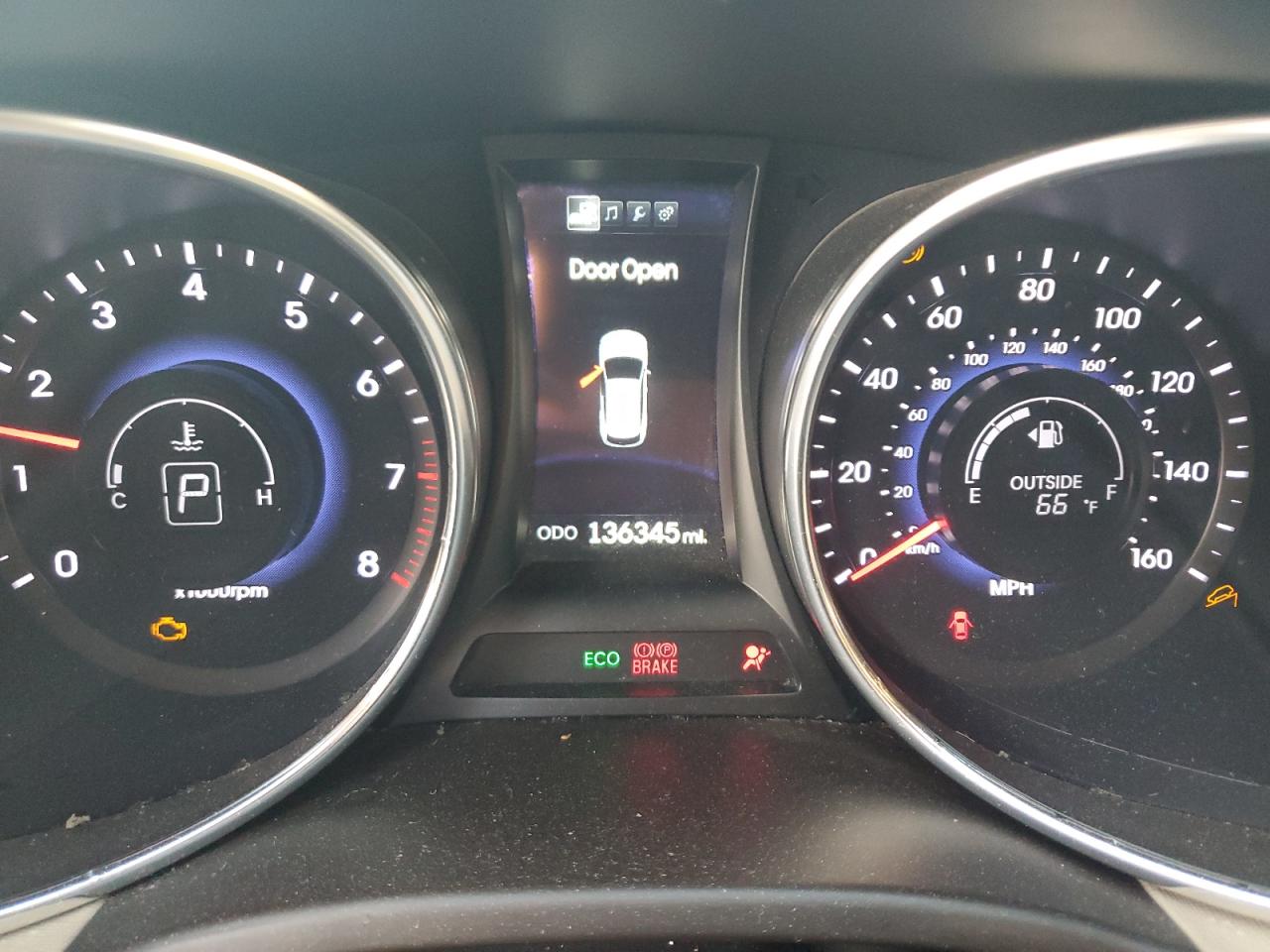 2014 Hyundai Santa Fe - Image 9
