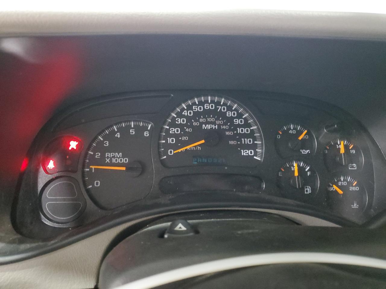 2005 GMC Sierra - Image 9