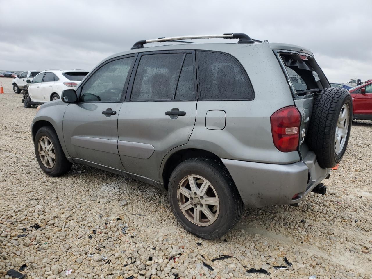 2005 Toyota RAV 4 - Image 2