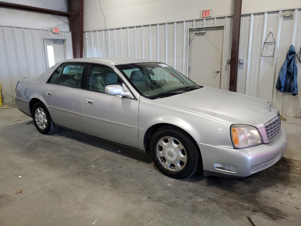 2002 Cadillac De Ville - Image 4