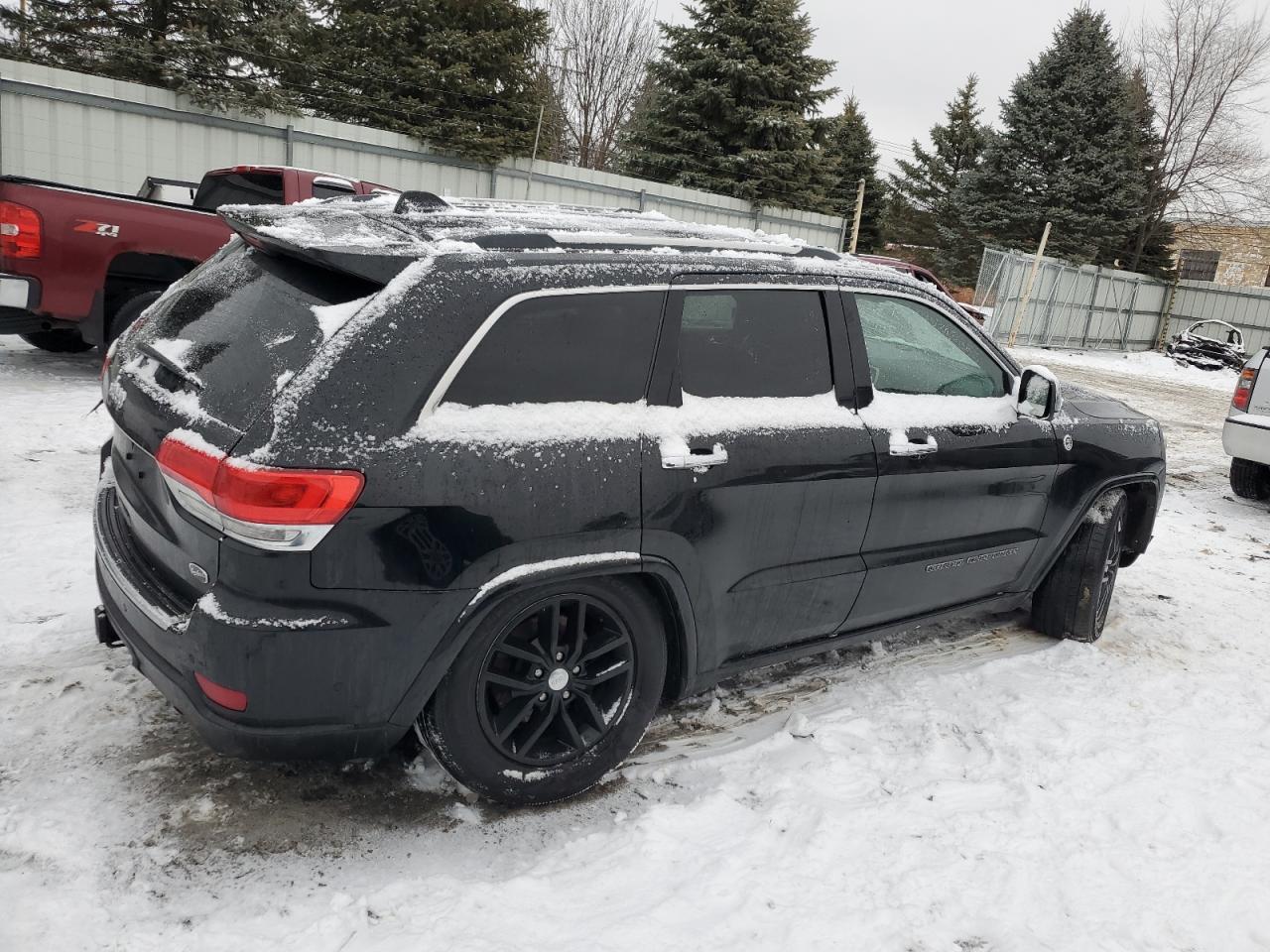 2017 Jeep Grand Cherokee - Image 3