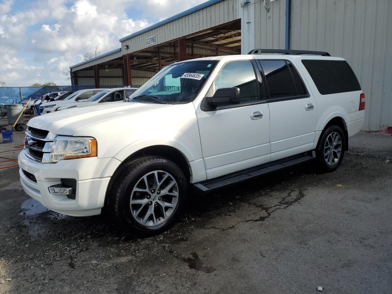 2016 Ford Expedition - Image 1