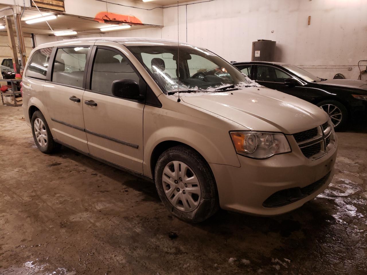 2015 Dodge Caravan - Image 4