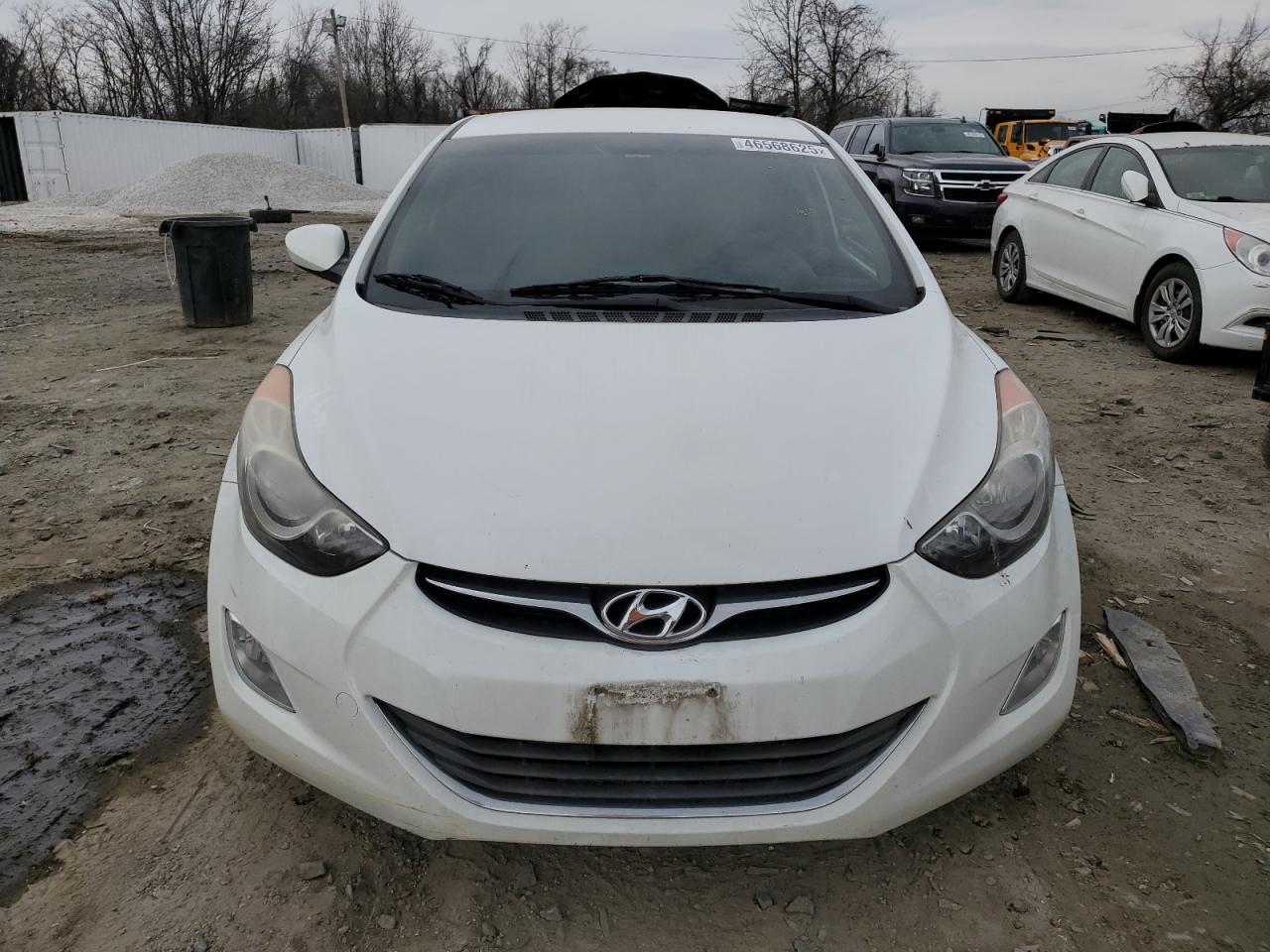 2013 Hyundai Elantra - Image 5